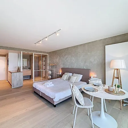 Flat Seaflower - De Panne